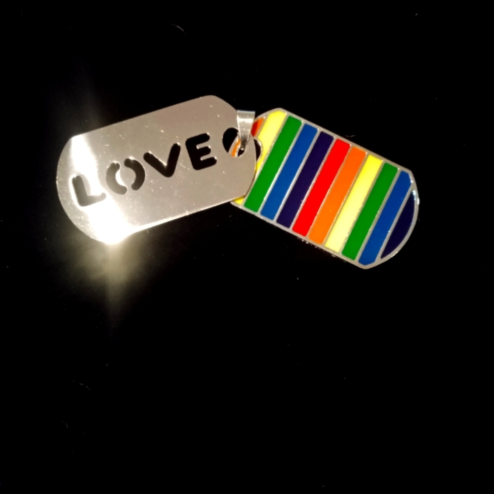 💥🌈 PRIDE 💥LGBTQ🌈💥"LOVE" NECKLACE/DOG TAGS STYLE